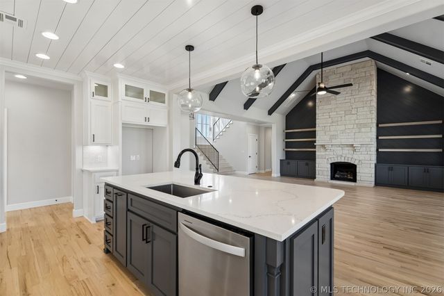 31411 E Two Socks Drive, Broken Arrow, OK 74014