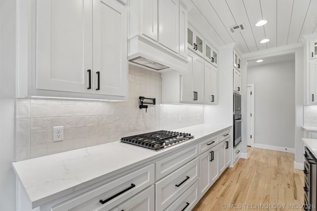 31411 E Two Socks Drive, Broken Arrow, OK 74014