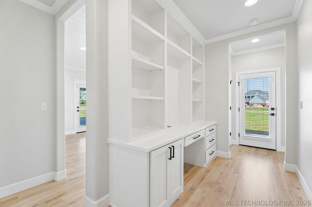 31411 E Two Socks Drive, Broken Arrow, OK 74014