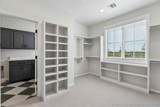 31411 E Two Socks Drive, Broken Arrow, OK 74014