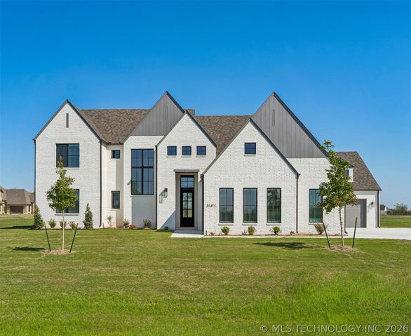 31411 E Two Socks Drive, Broken Arrow, OK 74014