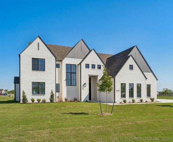 31411 E Two Socks Drive, Broken Arrow, OK 74014