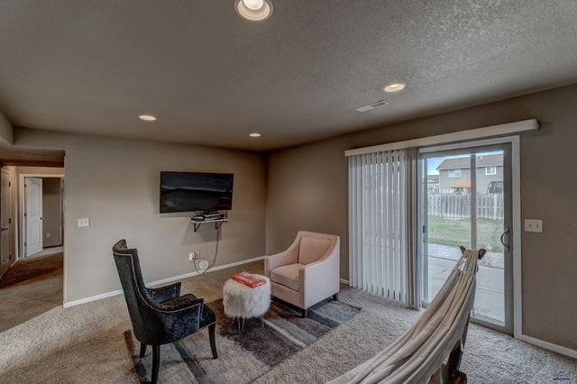 764 RADIAL LN, Box Elder, SD 57719