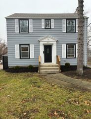 1511 S 9th Avenue, Maywood, IL 60153