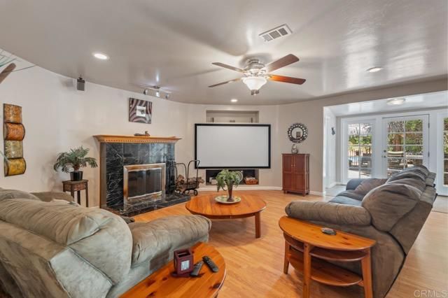 10880 Hess Drive, La Mesa, CA 91941