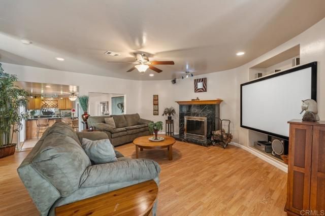 10880 Hess Drive, La Mesa, CA 91941