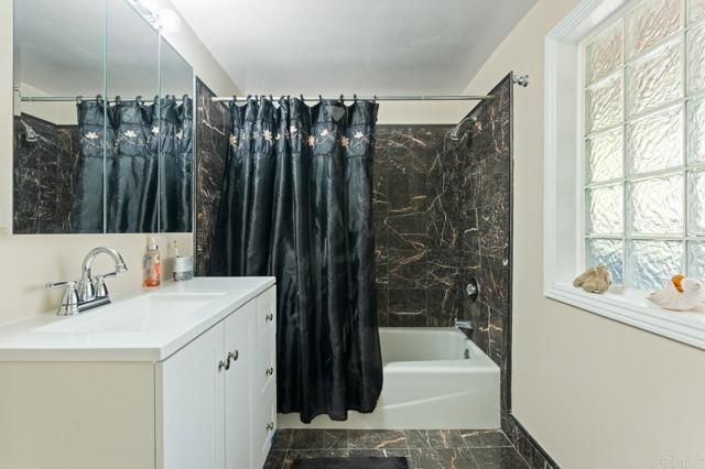 10880 Hess Drive, La Mesa, CA 91941