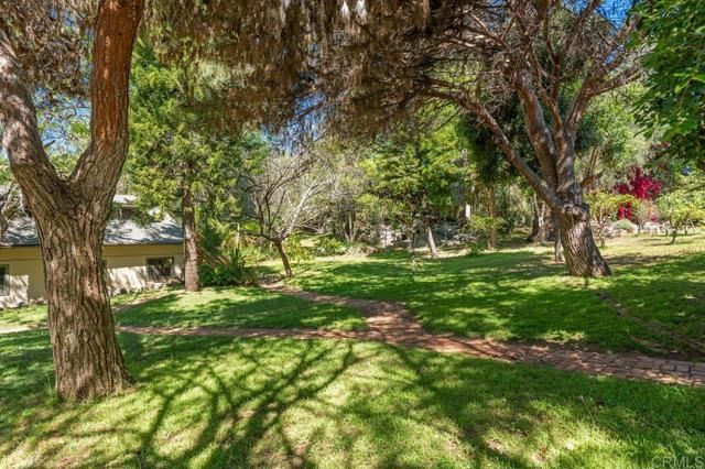 10880 Hess Drive, La Mesa, CA 91941