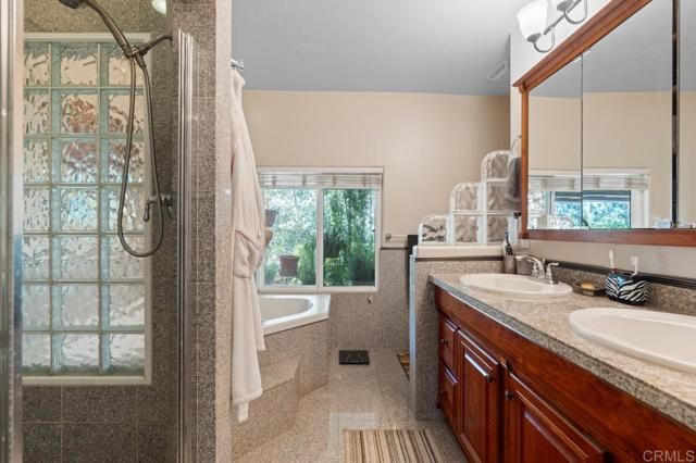 10880 Hess Drive, La Mesa, CA 91941