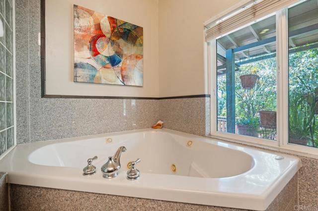 10880 Hess Drive, La Mesa, CA 91941