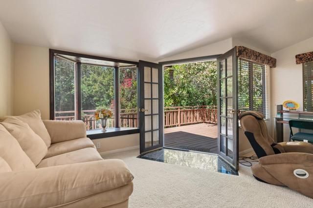 10880 Hess Drive, La Mesa, CA 91941