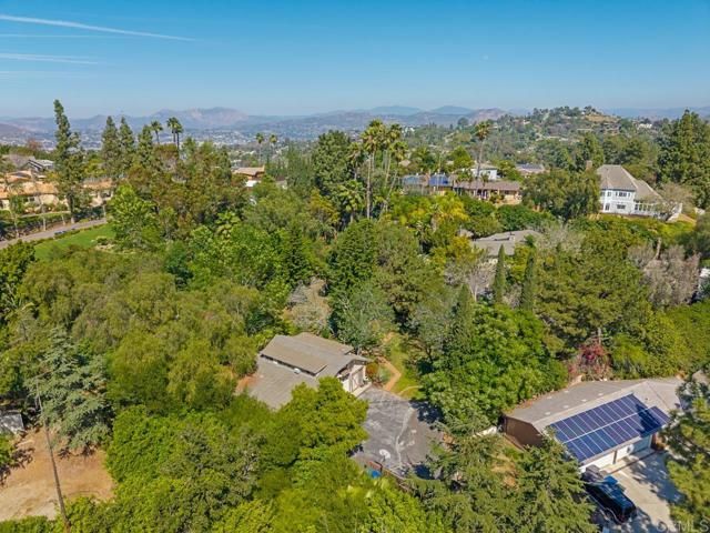 10880 Hess Drive, La Mesa, CA 91941