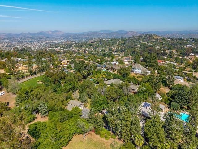 10880 Hess Drive, La Mesa, CA 91941