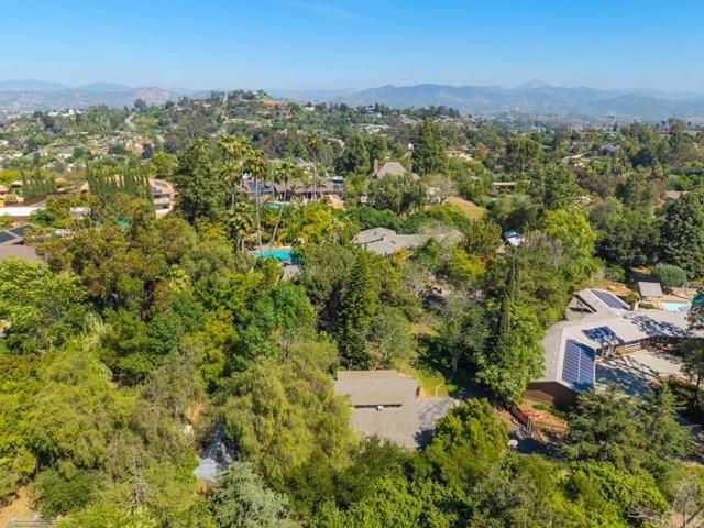 10880 Hess Drive, La Mesa, CA 91941