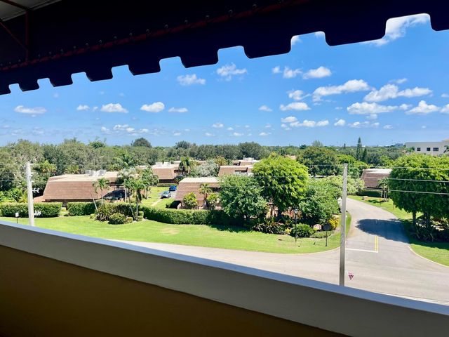 145 Atlantis Boulevard Ph4, Atlantis, FL 33462