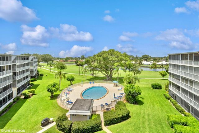 145 Atlantis Boulevard Ph4, Atlantis, FL 33462