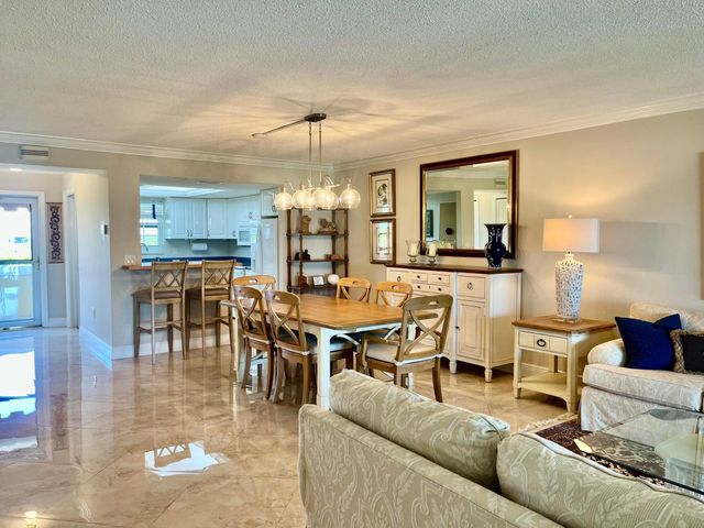 145 Atlantis Boulevard Ph4, Atlantis, FL 33462