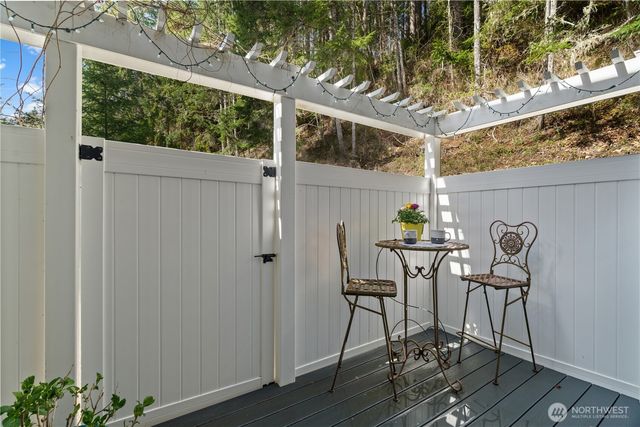 100 NE Alta Vista Drive, Belfair, WA 98528