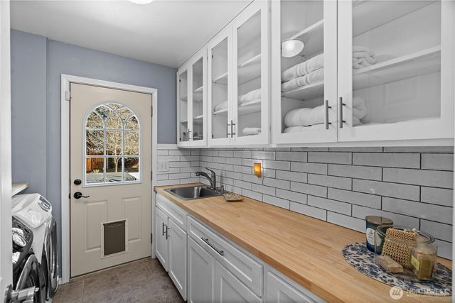 100 NE Alta Vista Drive, Belfair, WA 98528