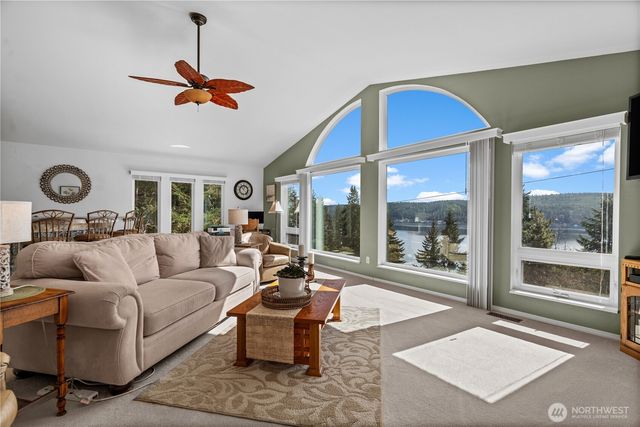 100 NE Alta Vista Drive, Belfair, WA 98528