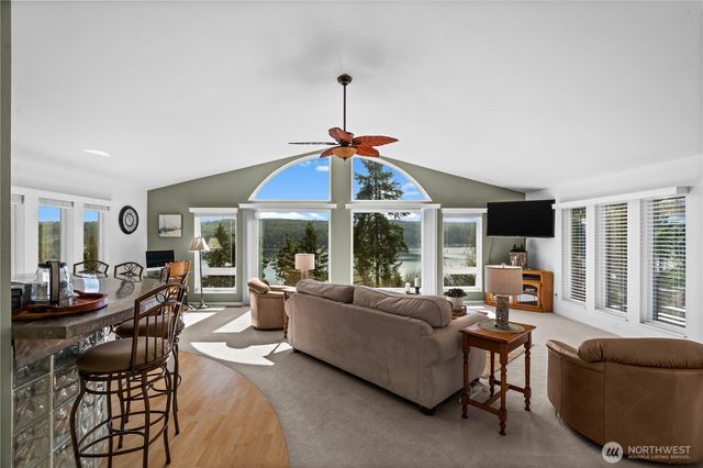 100 NE Alta Vista Drive, Belfair, WA 98528