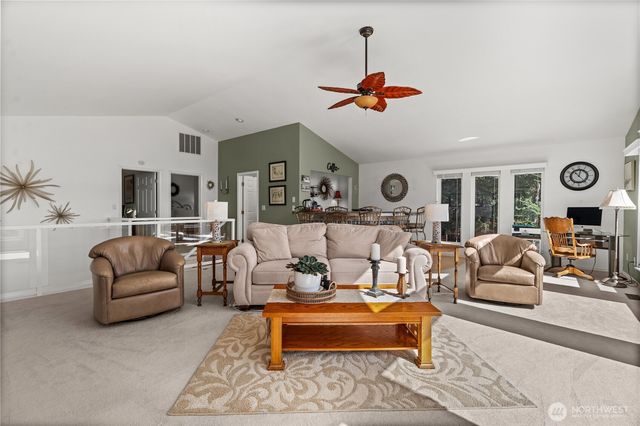 100 NE Alta Vista Drive, Belfair, WA 98528