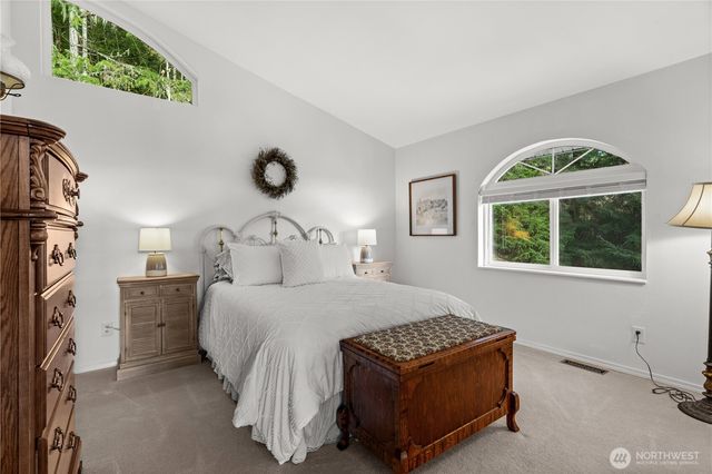 100 NE Alta Vista Drive, Belfair, WA 98528