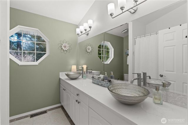 100 NE Alta Vista Drive, Belfair, WA 98528