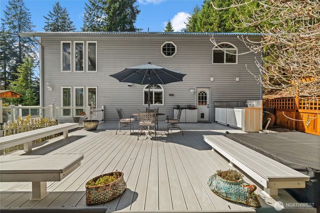 100 NE Alta Vista Drive, Belfair, WA 98528