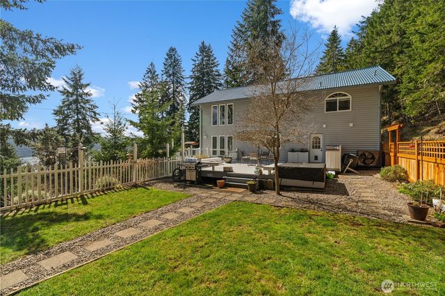 100 NE Alta Vista Drive, Belfair, WA 98528