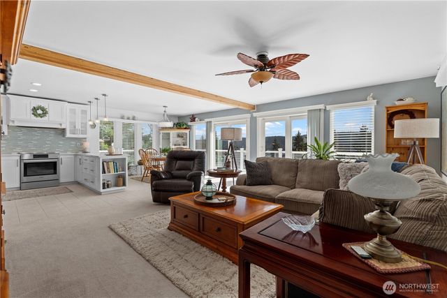 100 NE Alta Vista Drive, Belfair, WA 98528