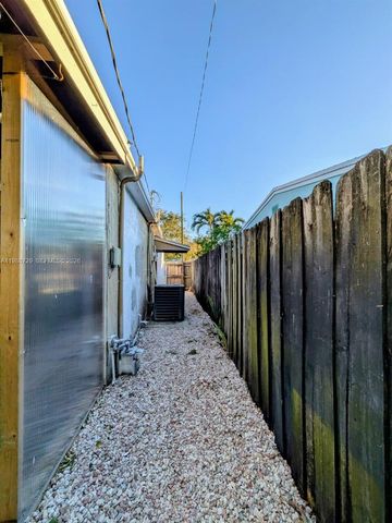 301 NW 51st St 0, Oakland Park, FL 33309