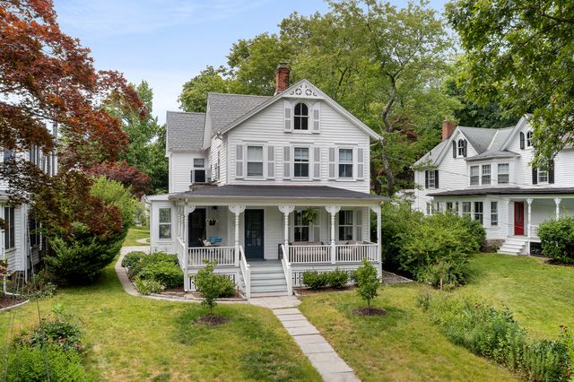 25 Raymond Street, Darien, CT 06820
