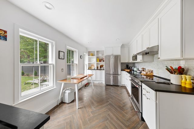 25 Raymond Street, Darien, CT 06820