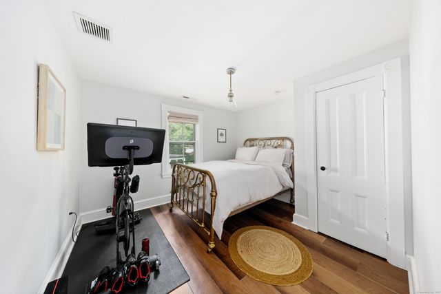 25 Raymond Street, Darien, CT 06820