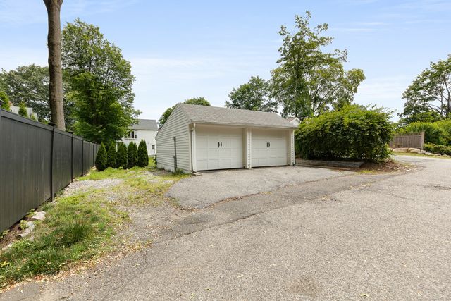 25 Raymond Street, Darien, CT 06820