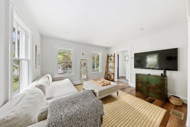25 Raymond Street, Darien, CT 06820