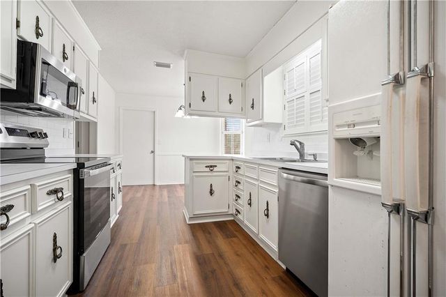 1586 Regency Drive, Mobile, AL 36693