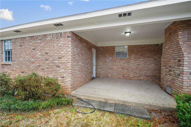 1586 Regency Drive, Mobile, AL 36693