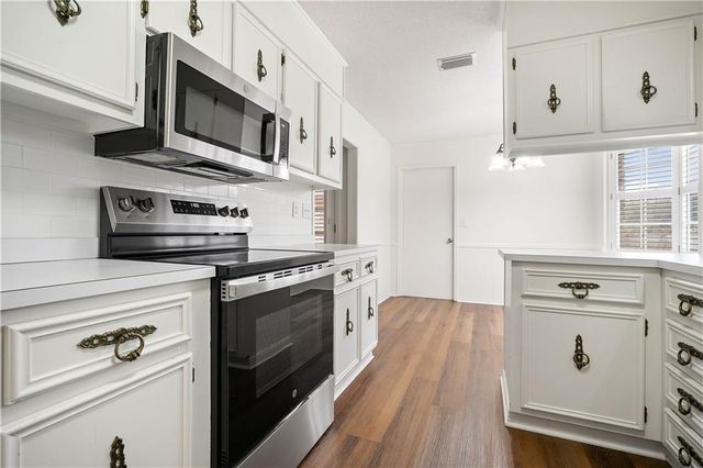 1586 Regency Drive, Mobile, AL 36693