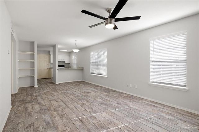 1006 W Kelly Avenue B, Pharr, TX 78577