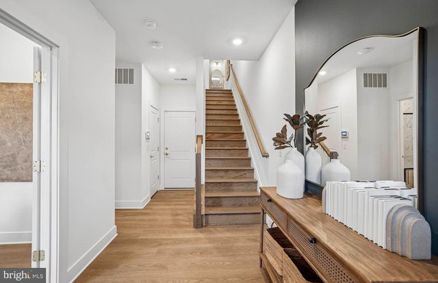 42629 BLACK ANGUS DR, Ashburn, VA 20148