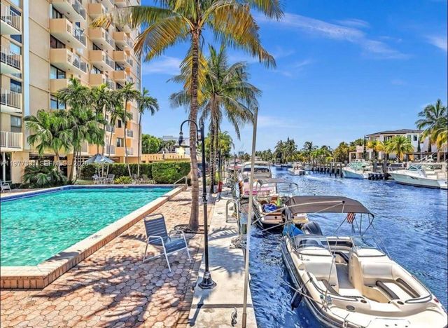 2350 NE 135th St 901, North Miami, FL 33181