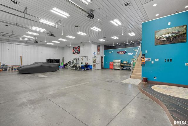 9901 US HWY 6, Geneseo, IL 61254