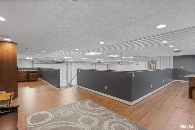 9901 US HWY 6, Geneseo, IL 61254