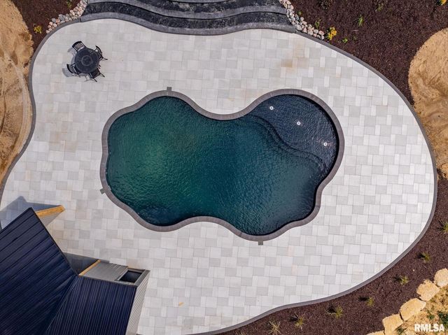 9901 US HWY 6, Geneseo, IL 61254