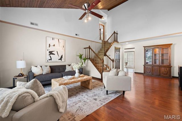 1328 Forest Creek Drive 1, St Peters, MO 63303