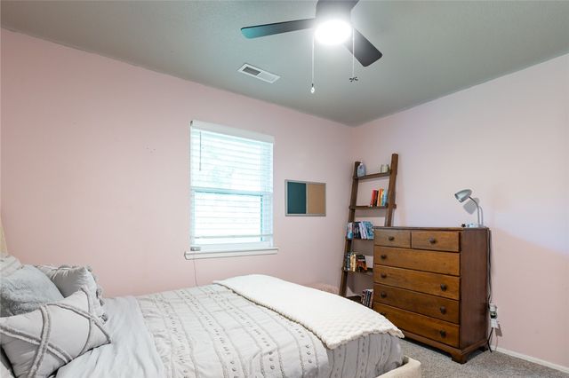 2225 N Mockingbird Lane, Fayetteville, AR 72703