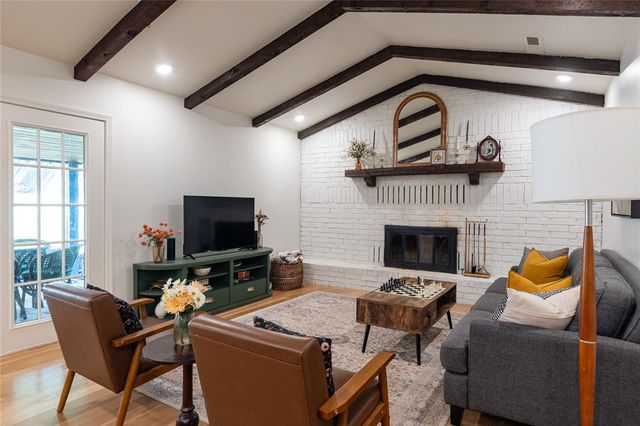 2225 N Mockingbird Lane, Fayetteville, AR 72703