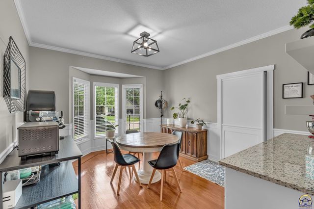 5737 SW Clarion LN, Topeka, KS 66610